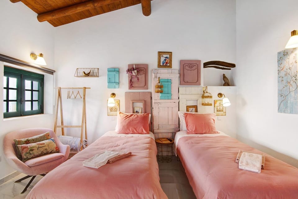 Property building, Living room, Bedroom