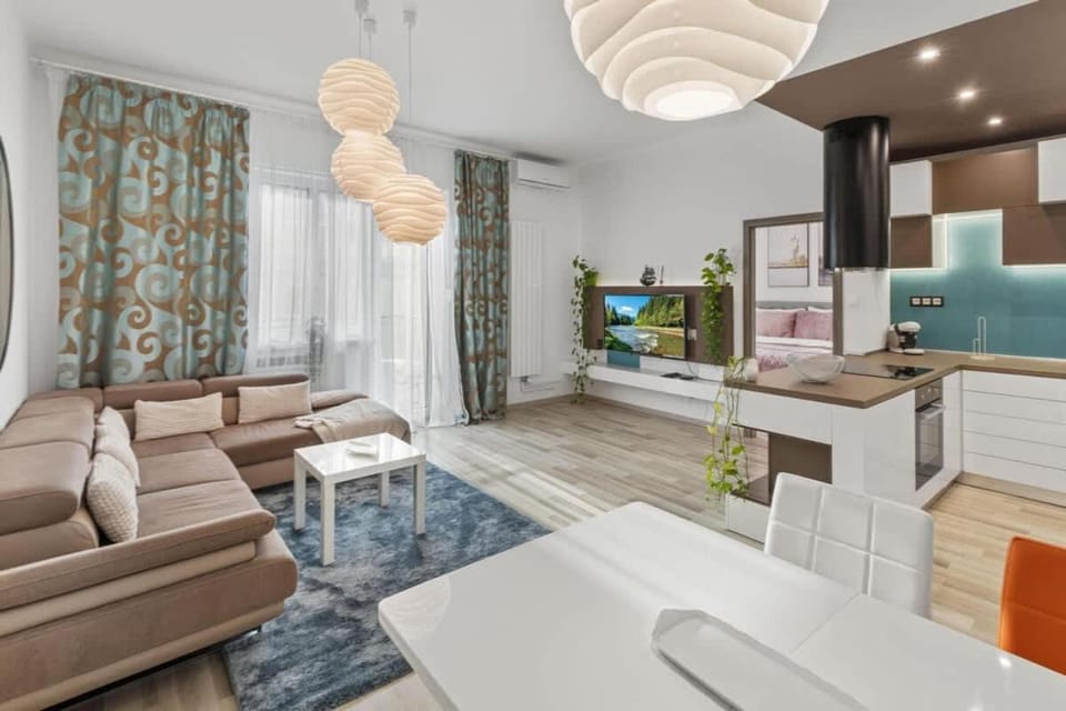 Kitchen or kitchenette, Living room, Seating area, Dining area