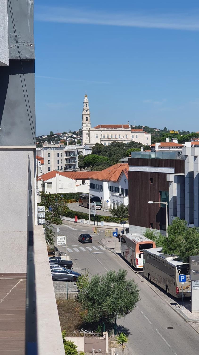 Day, Neighbourhood, City view, Street view