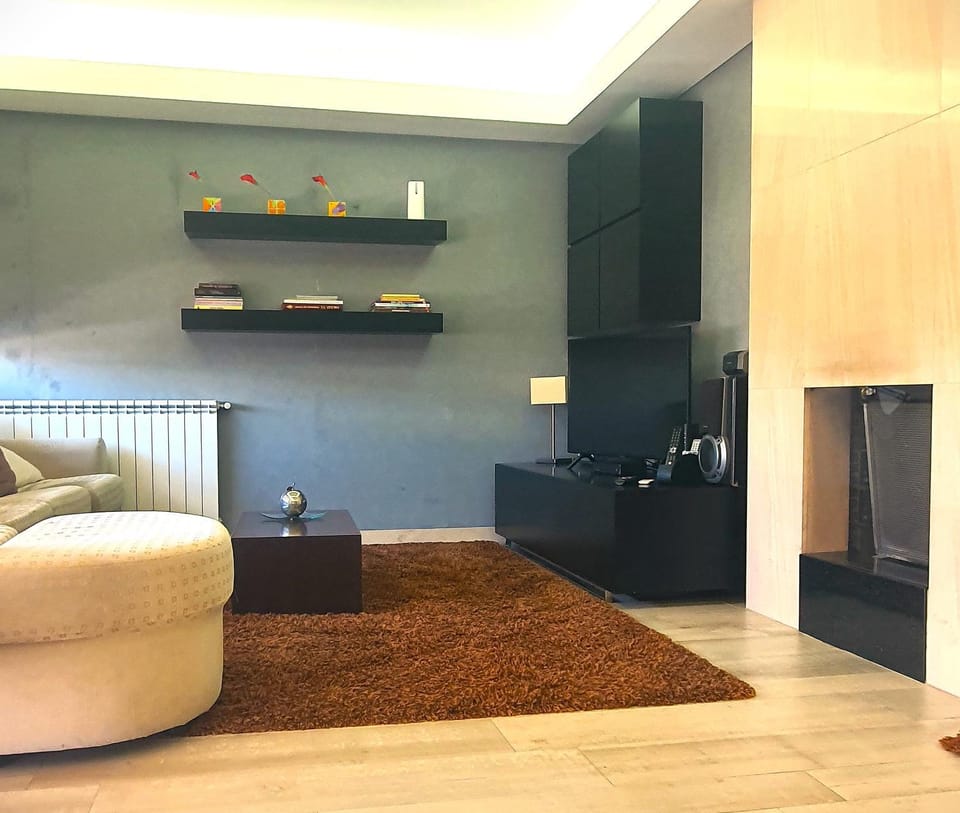 Communal lounge/ TV room, TV and multimedia, Living room