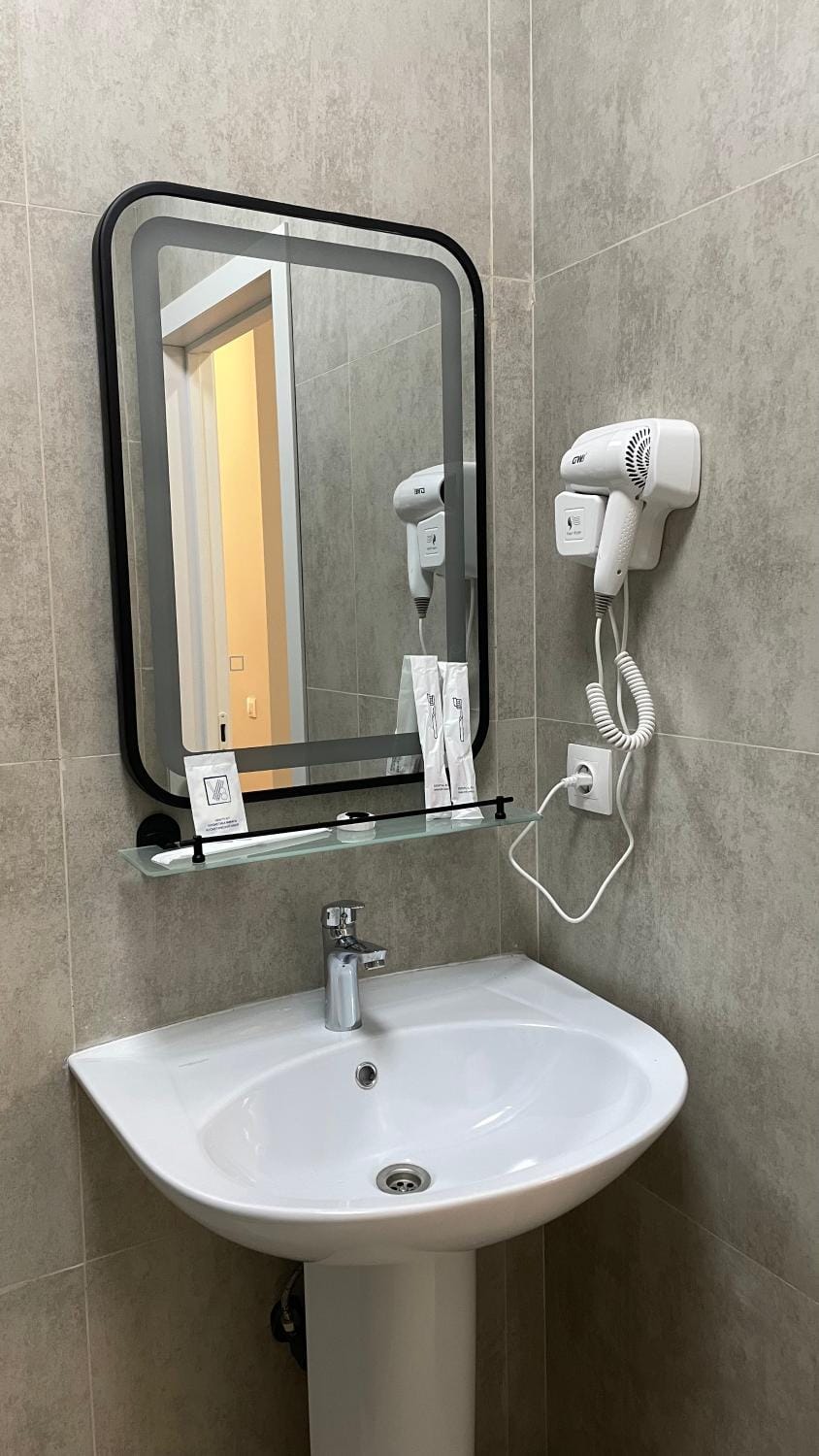 Shower, Bathroom, heating, internet, storage, towels, dryer