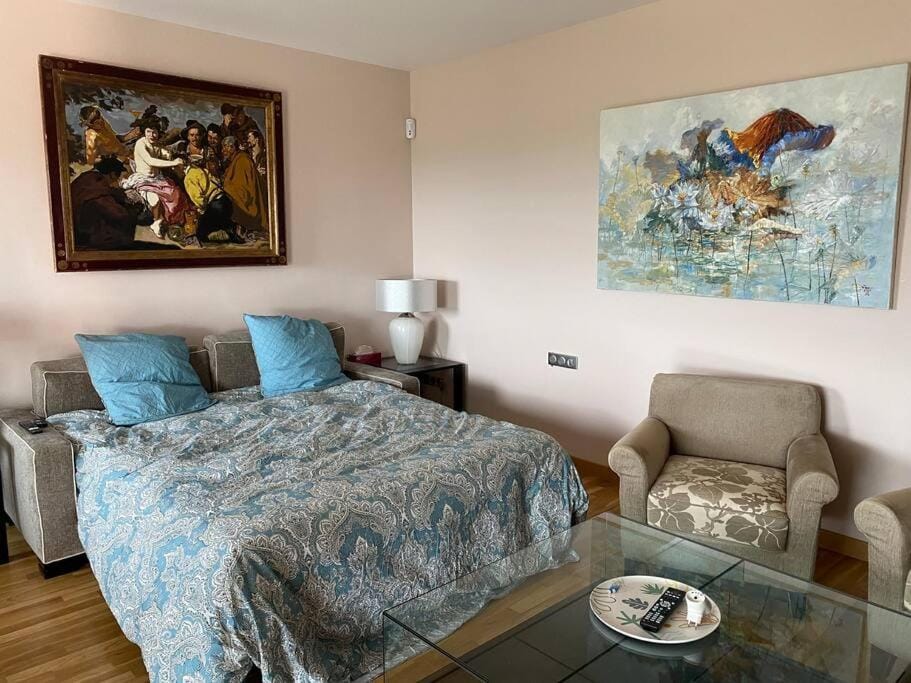 Photo of the whole room