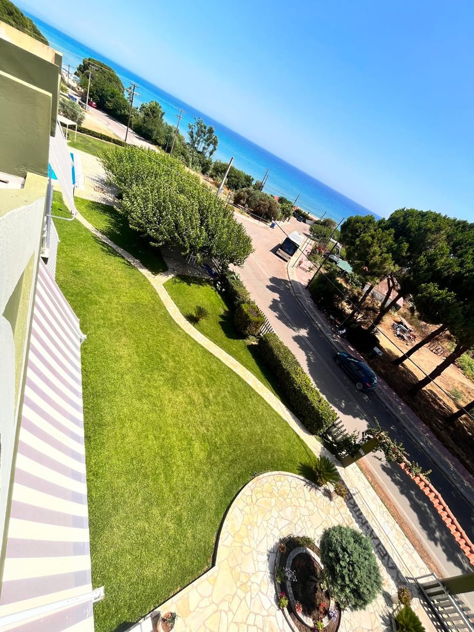 Day, Neighbourhood, Natural landscape, Garden, Sea view
