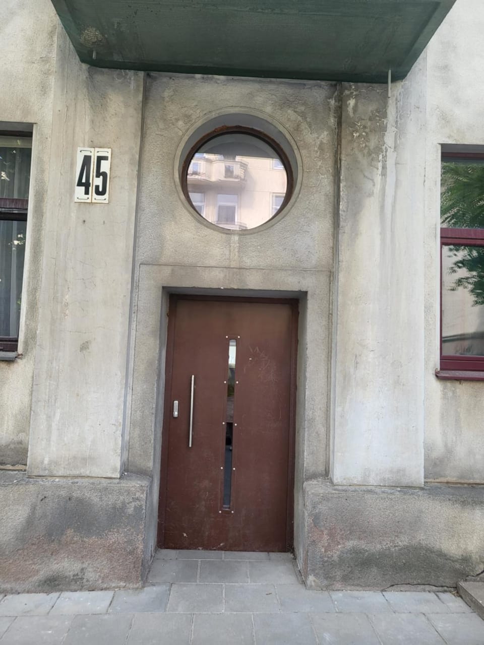 Facade/entrance