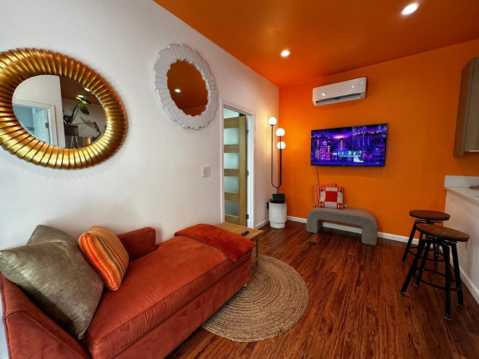 TV and multimedia, Living room, air conditioner
