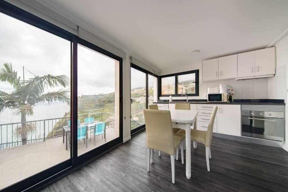 Lombo do Doutor Cottage 2 by Mth House in Madeira District