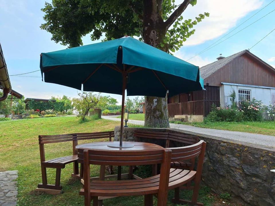 Holiday house Vuketich Hills - Welcome drink, free parking, Wi-fi House in Croatia