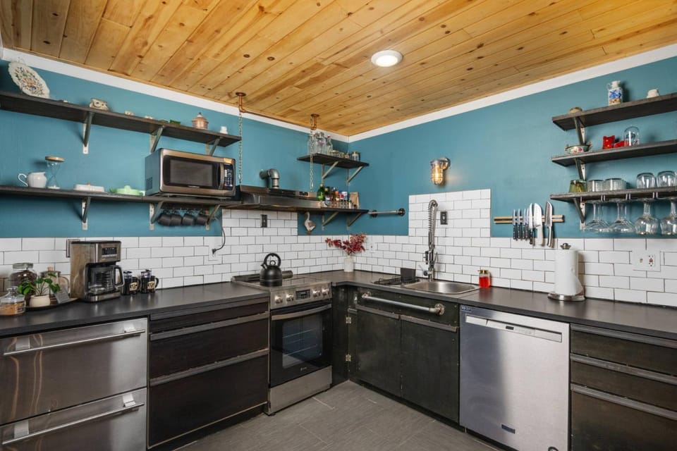 Mystic Mountain House in Mount Hood Village