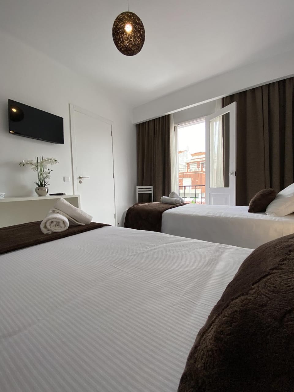 The Rock Guest House Bed and Breakfast in Ponta Delgada