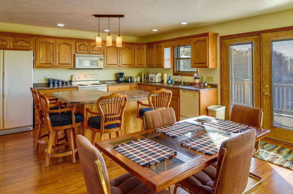 Byrdstown Apartment < 4 Mi to Dale Hollow Lake! Apartment in Tennessee