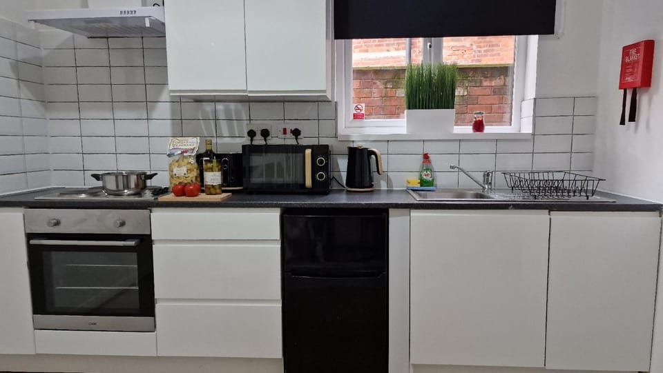 Coffee/tea facilities, Kitchen or kitchenette, minibar, pet friendly, stove, toaster
