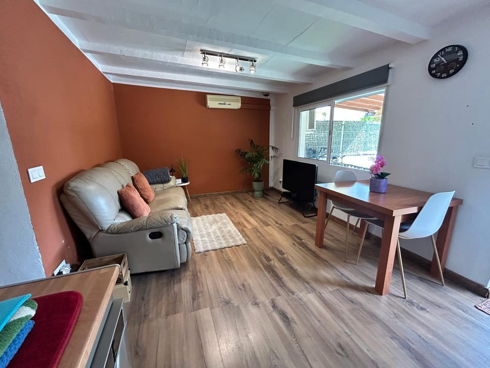 Near Beach Apartment in Alt Empordà
