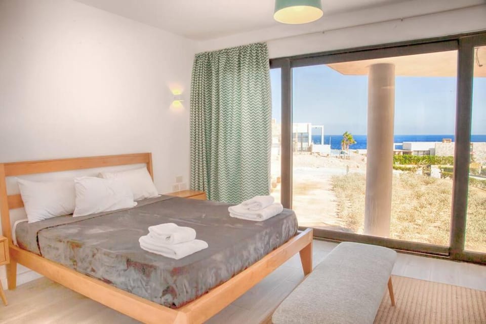 Modern Soma Bay 2BR Villa w sea views, beach & pool access Villa in Red Sea Governorate