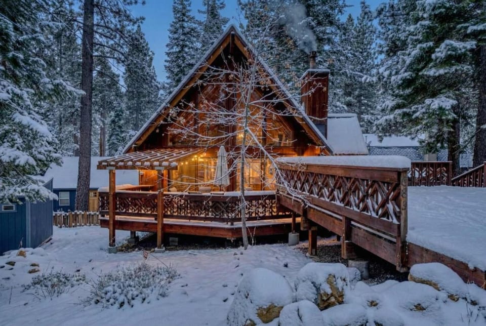 Tranquil Tahoe A-Frame Walk to Beach House in Tahoe Vista