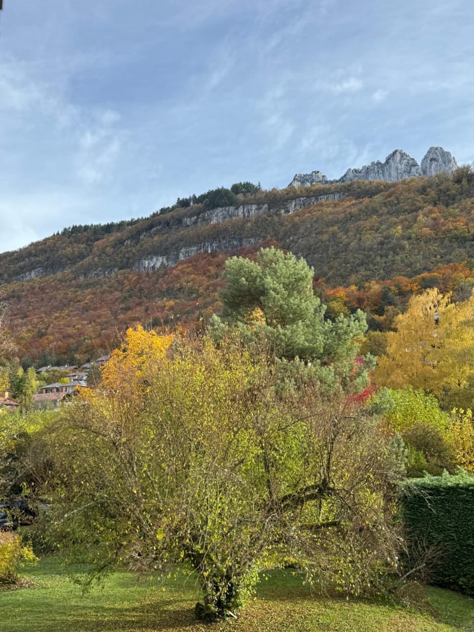 View (from property/room), Garden view, Landmark view, Mountain view