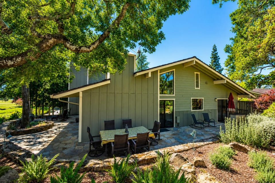 Property building, Garden