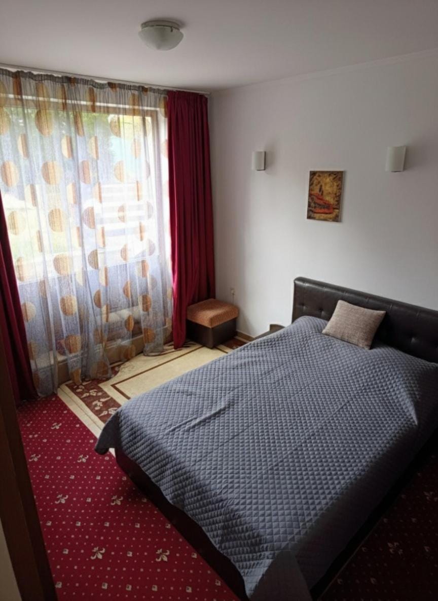 Flat Cedar Lodge 2min walk to gondola Apartment in Bansko