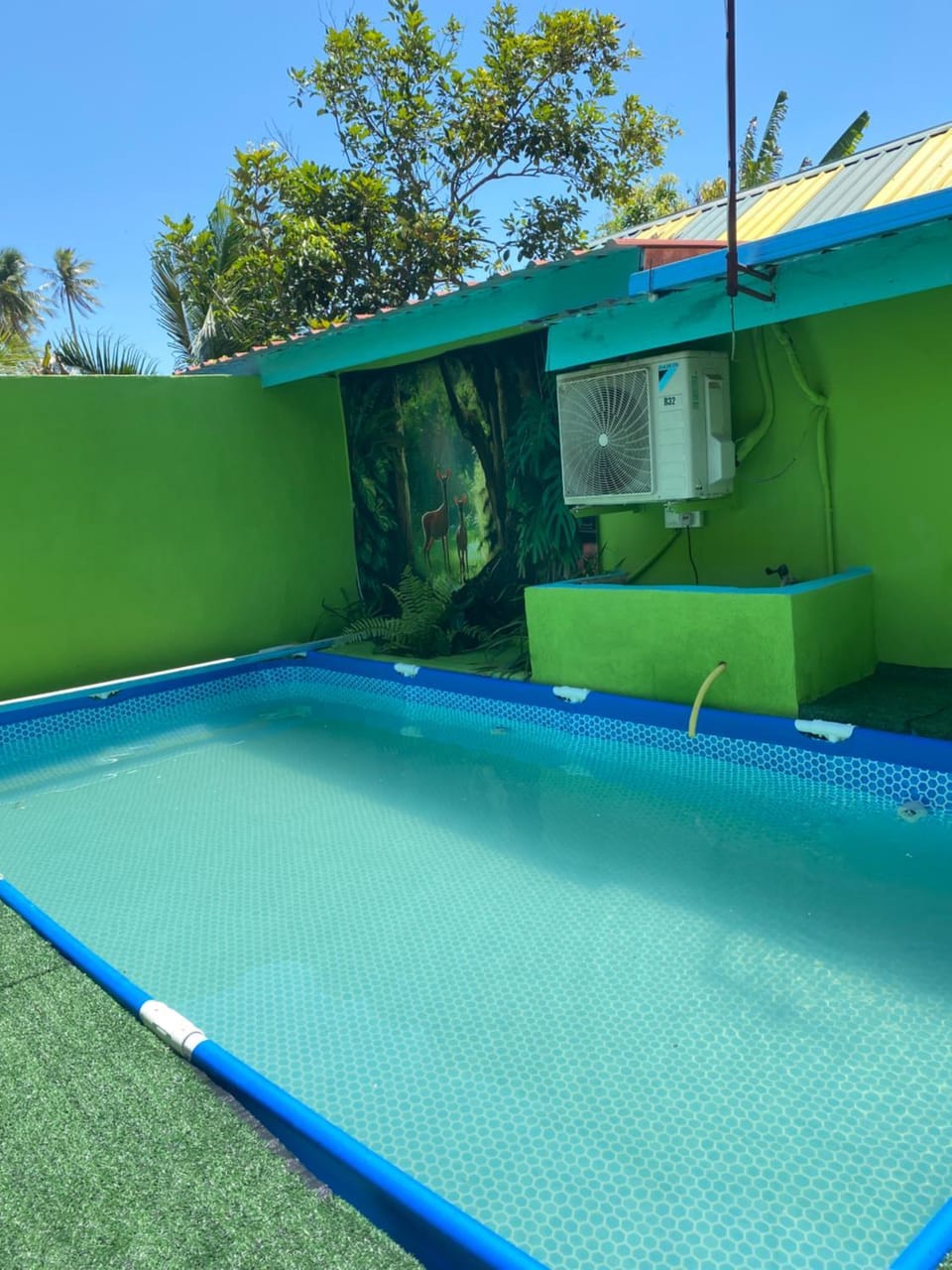 Swimming pool