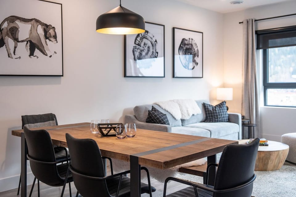 Altitude Adjustment by Revelstoke Vacations Apartment in Revelstoke