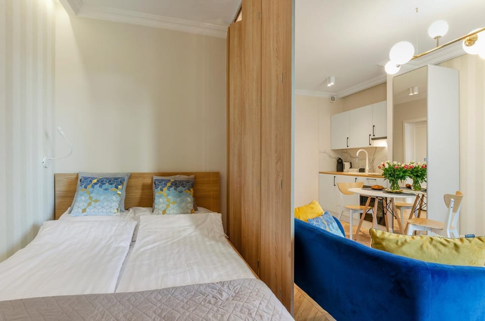Bed, Kitchen or kitchenette, Photo of the whole room, Bedroom