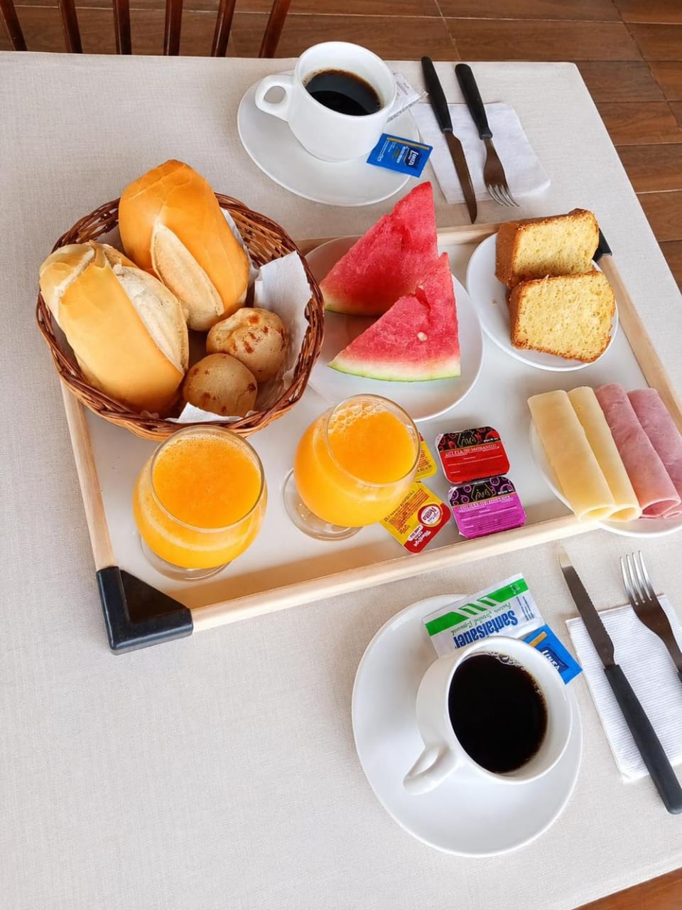 Breakfast, Continental breakfast
