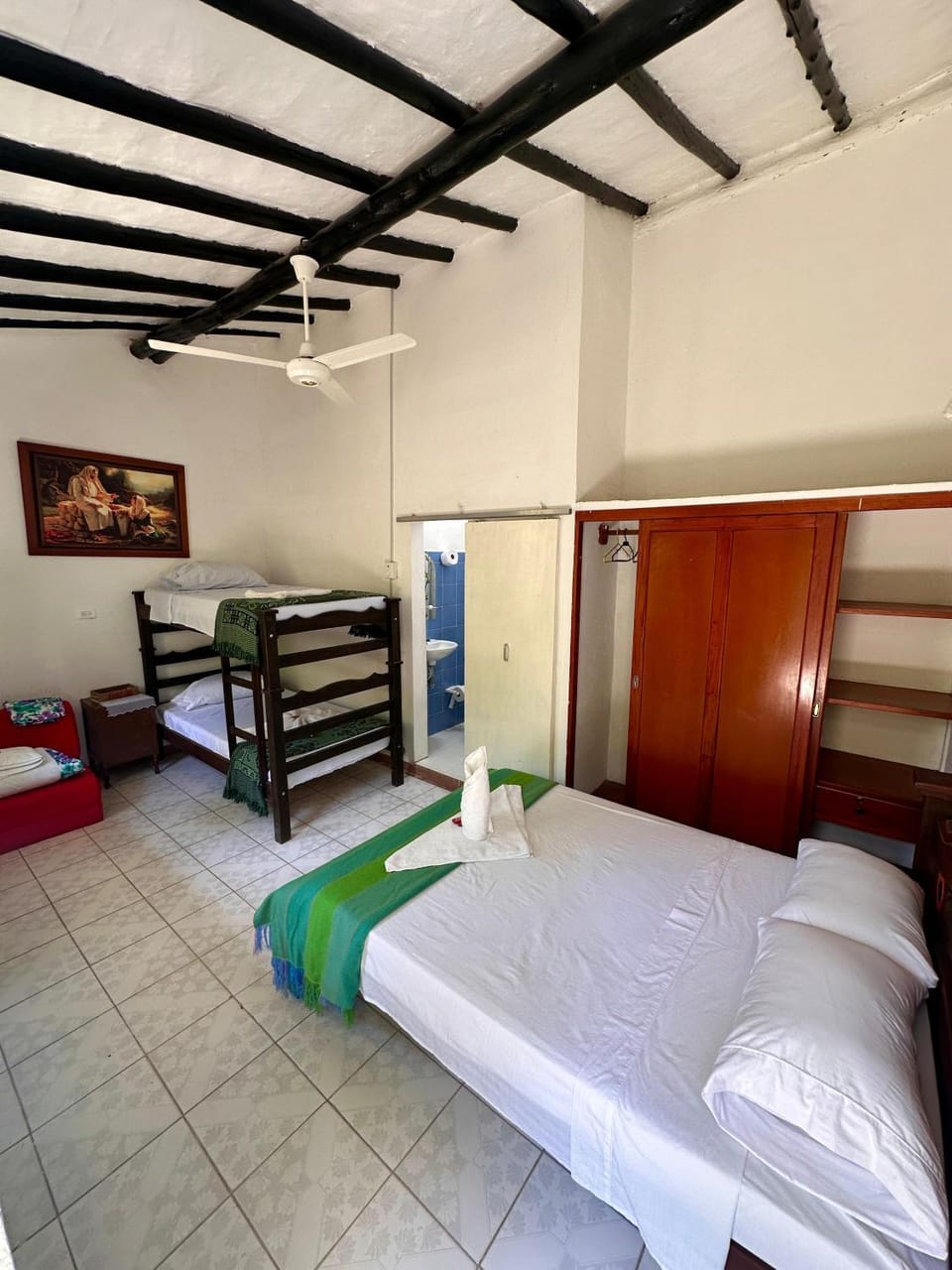 Bed, Photo of the whole room, Bedroom, bunk bed