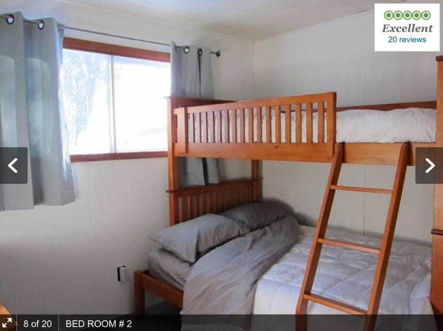 Bedroom, bunk bed