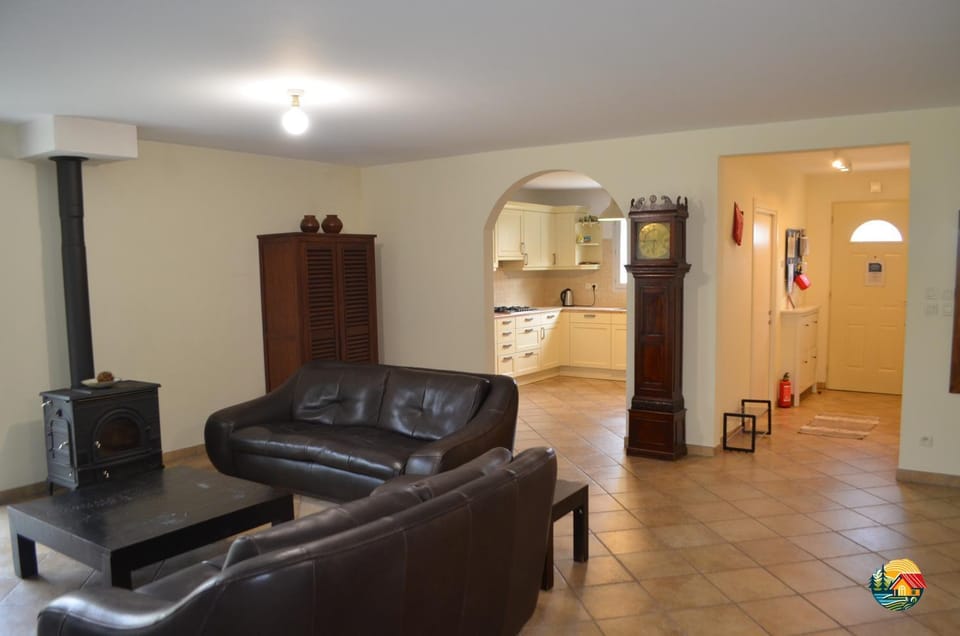 Communal lounge/ TV room, TV and multimedia