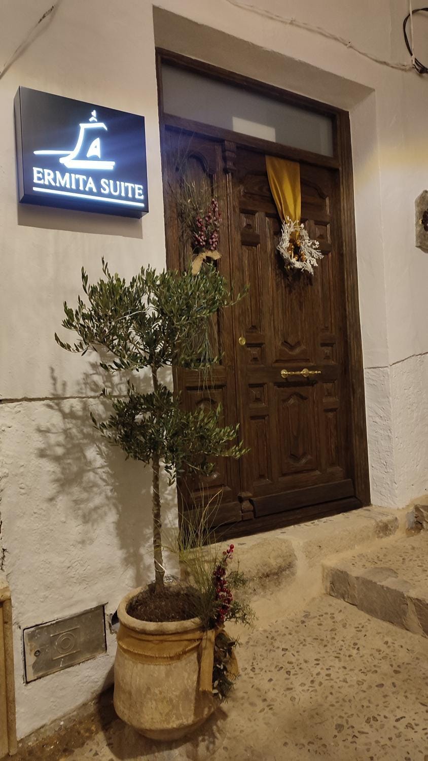 Facade/entrance, Property logo or sign