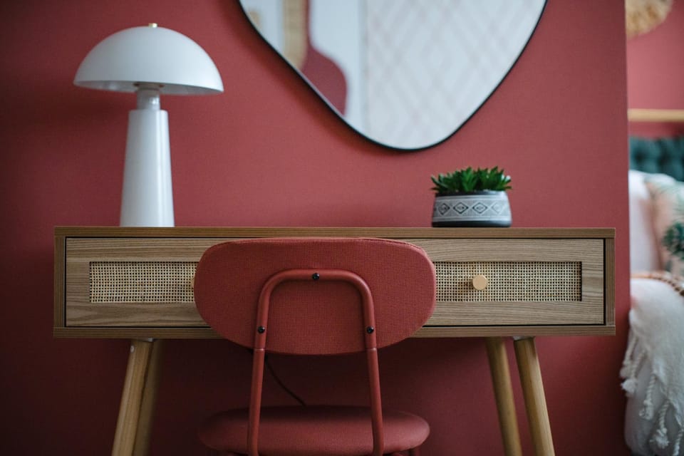 Seating area, Bedroom