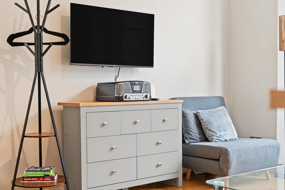 One-bedroom apartment in Queen's Park Apartment in City of Westminster