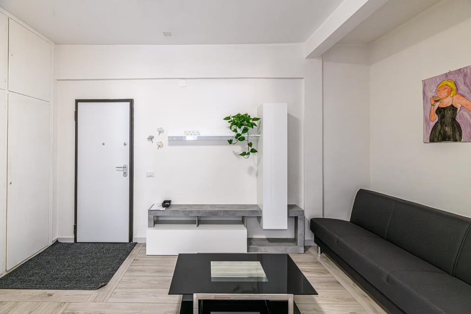 Communal lounge/ TV room, Lounge or bar, Other, Other, Other, Meeting/conference room