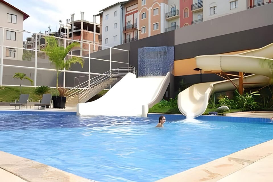 Apto em Rio Quente com ampla área de lazer e linda vista Apartment in State of Goiás