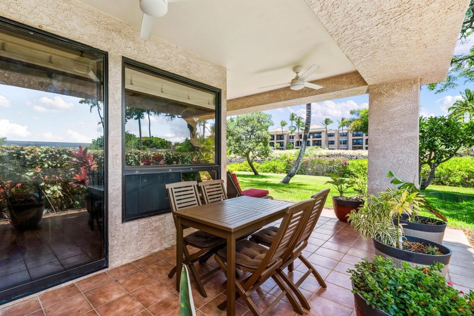 Patio, Spring, Day, Garden, View (from property/room), Balcony/Terrace, Seating area, Dining area, Garden view