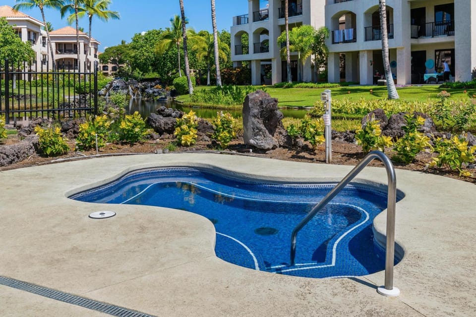 Day, Garden, Hot Tub, Garden view, Pool view, Swimming pool, sunbed