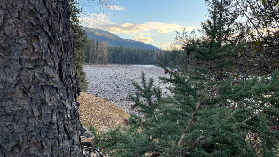Rivers Edge Retreat Campground/ 
RV Resort in British Columbia