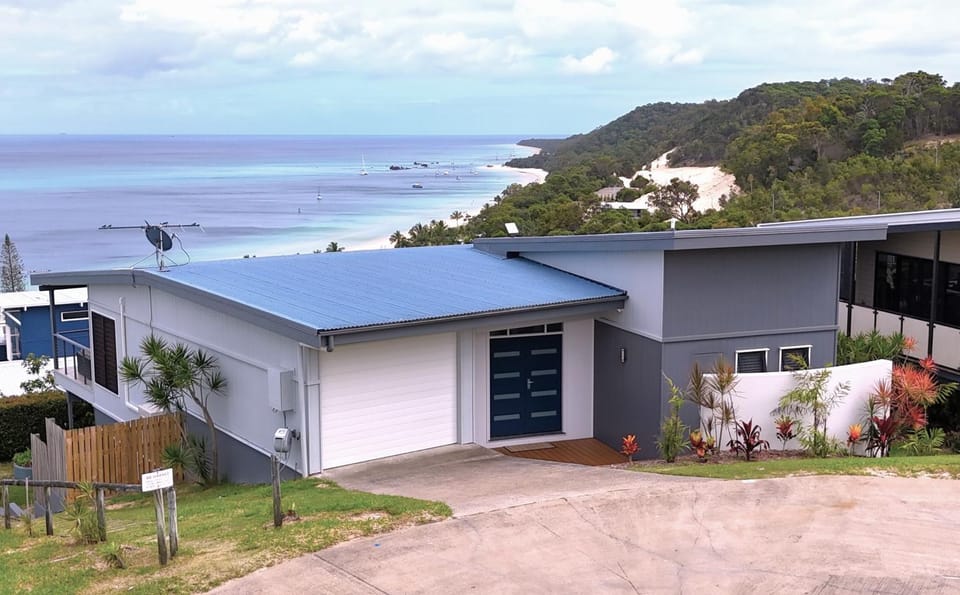 Property building, Sea view