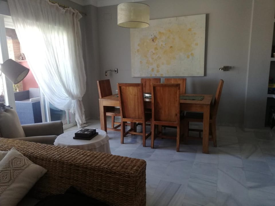 Living room, Dining area
