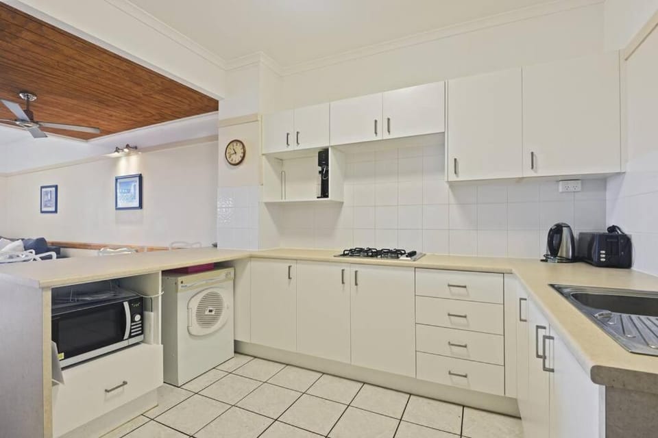 Kitchen or kitchenette, toaster, dryer