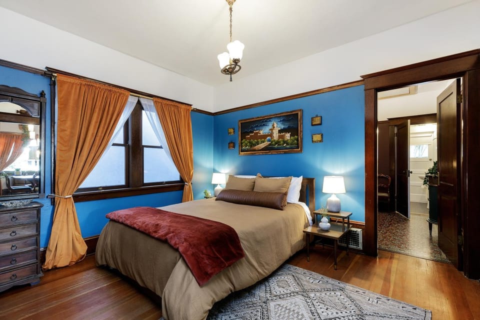 Bed, Bedroom