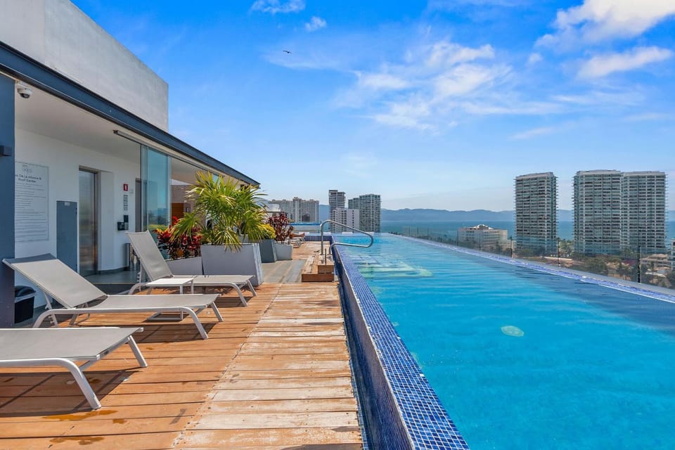 Swimming pool, Swimming pool