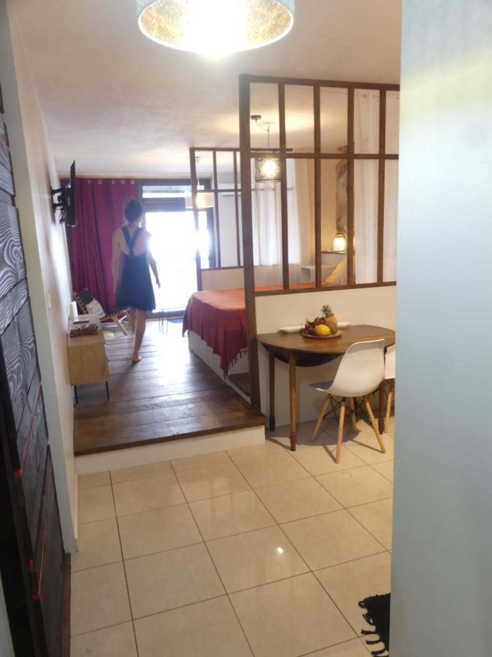 Photo of the whole room