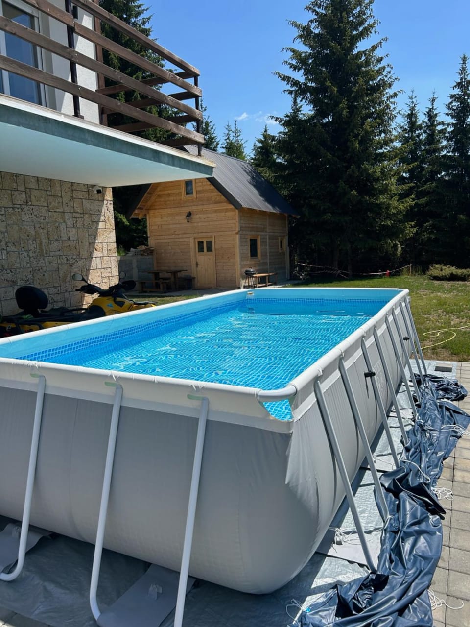 Swimming pool