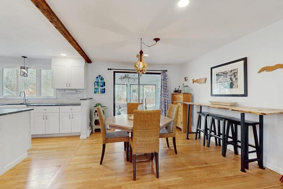 The Blue Whale Cottage House in Brewster