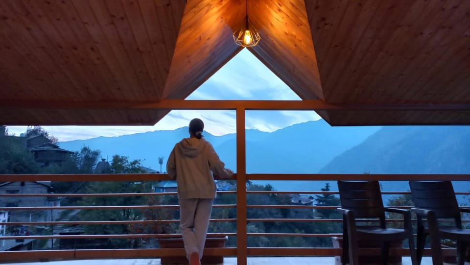 Balcony/Terrace, Mountain view