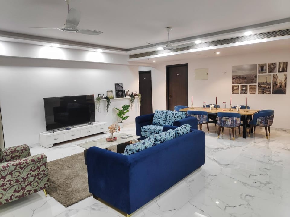 Communal lounge/ TV room, Living room