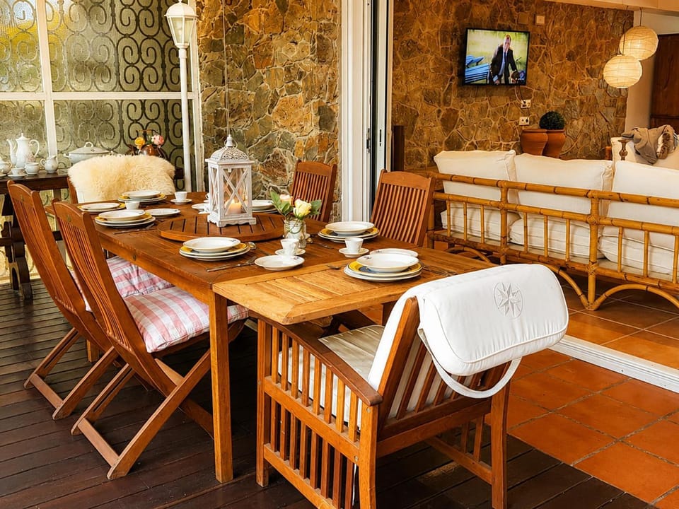 Villa élégante à Platja d'Aro près de la plage, climatisée avec terrasse et proche des boutiques et restaurants - ES-209-35 House in Platja d'Aro