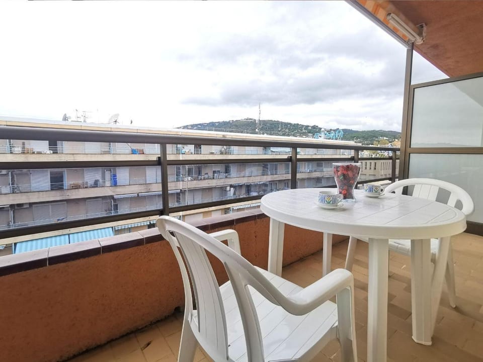 Apartamento en el Centro de Platja d'Aro con Piscina, Terraza y Cerca de la Playa - ES-209-45 Apartment in Platja d'Aro