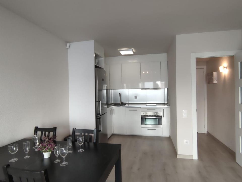 Apartamento acogedor cerca del centro y playa en Platja d'Aro, con balcón y cocina equipada - ES-209-44 Apartment in Platja d'Aro