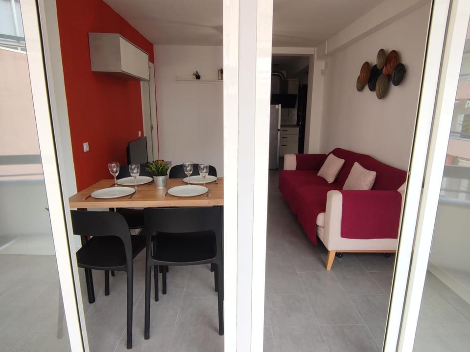 Apartamento luminoso cerca de la playa con terraza vintage en Platja d'Aro - ES-209-64 Apartment in Platja d'Aro